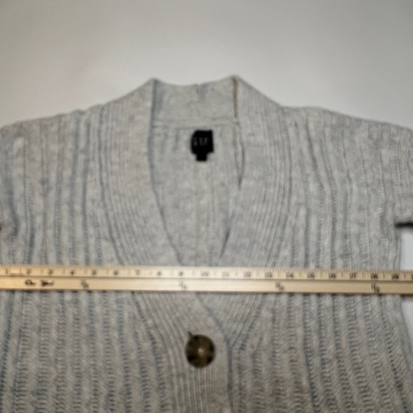 GAP Sweater Women’s Light Grey Chunky Knit Cardigan Thick Knit Size Small - Picture 6 of 12